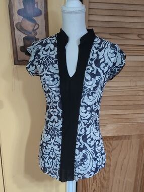 SWEET PEA Black & White Top M